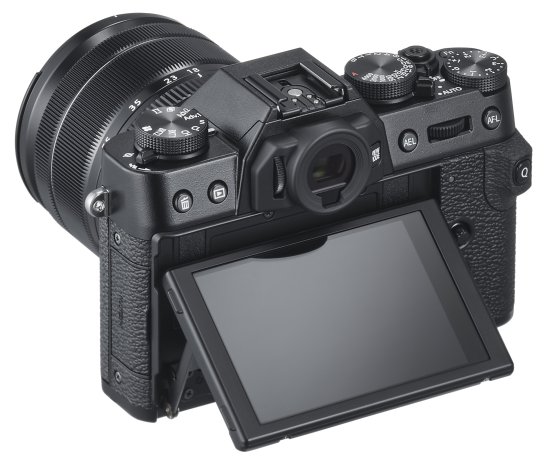 Fujifilm X-T30 přináší 4K a fázový AF v levnějším balení