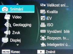 Samsung WB650: povedený cestovatel