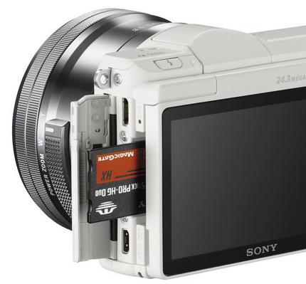 Sony A5100 s 24MPx čipem a hybridním AF