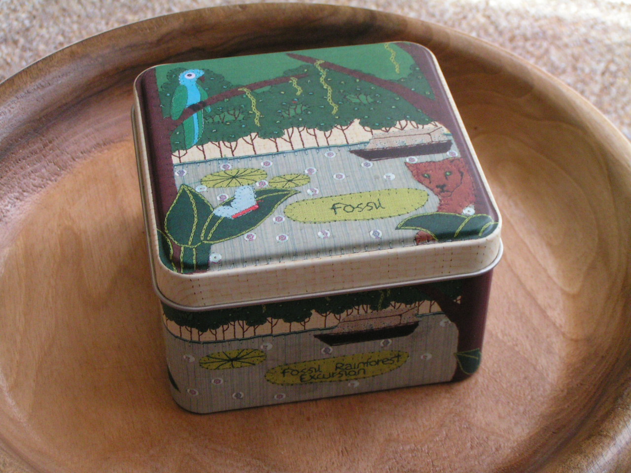 DiMAGE Z1: Rychlá a originálně tvarovaná zrcadlovka