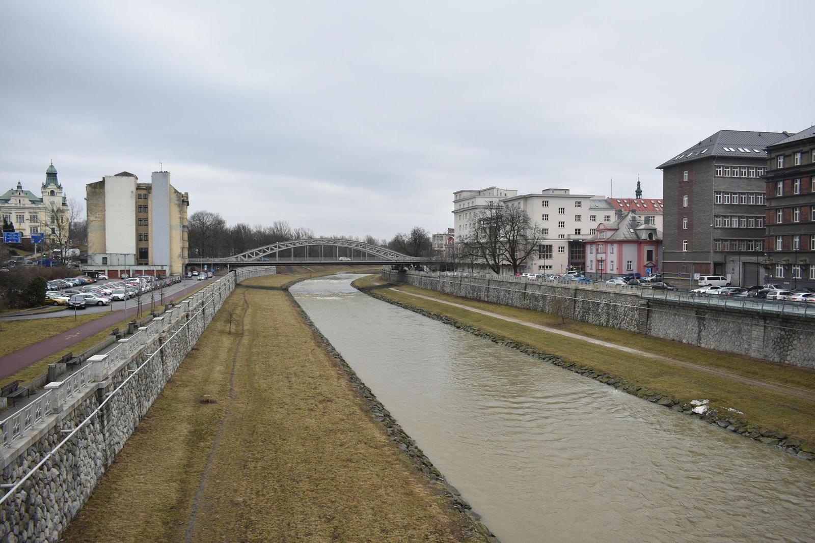 Nikon AF-P NIKKOR 18-55mm f/3.5-5.6G VR