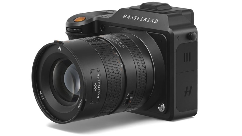 Hasselblad X2D 100C přináší 100 MPx, IBIS a fázový AF