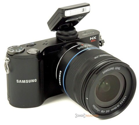 Samsung NX200: 20 mega v útoku