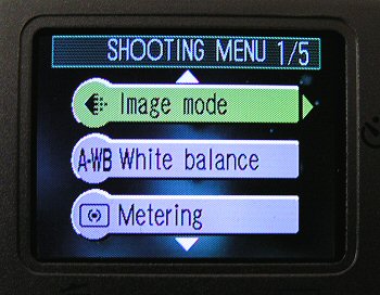 Coolpix 5200: stylový "chytrý" automat