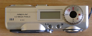 Minolta DiMAGE F100: Stříbrný elegán