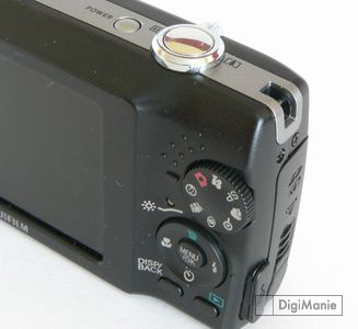 FinePix F480: levný kompakt se širokoúhlým objektivem