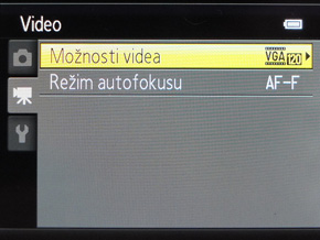 Nikon Coolpix S8200: kapesní mikroskop