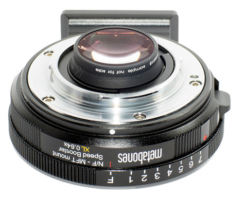 Metabones Speed Booster XL 0.64x vytvoří F0.8 objektiv po Micro 4/3