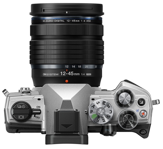 OM System uvedl novou OM-5 s odolností IP53