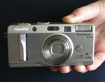 Sedmistovka se snímačem SuperCCD SR