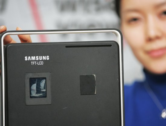 Samsung představuje 1,72" Super-Reflective displej