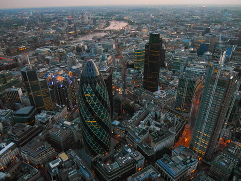 Noční snímky Jasona Hawkese s kompaktem Samsung EX1