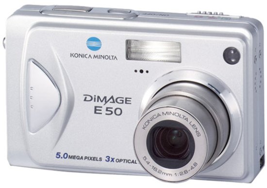 Konica Minolta Dimage E50: Malá s velkým displejem
