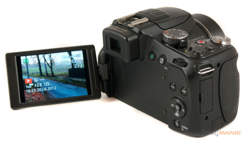 Panasonic Lumix FZ200: ultrazoomové překvapení roku