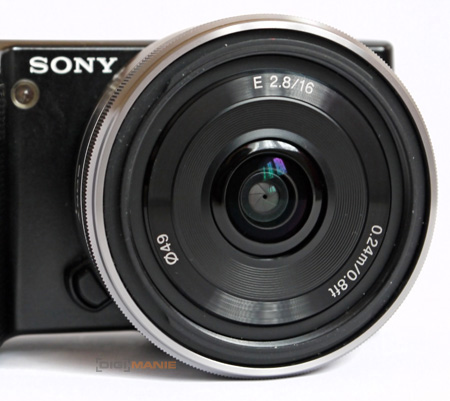 Sony NEX-5: netradiční minimalista