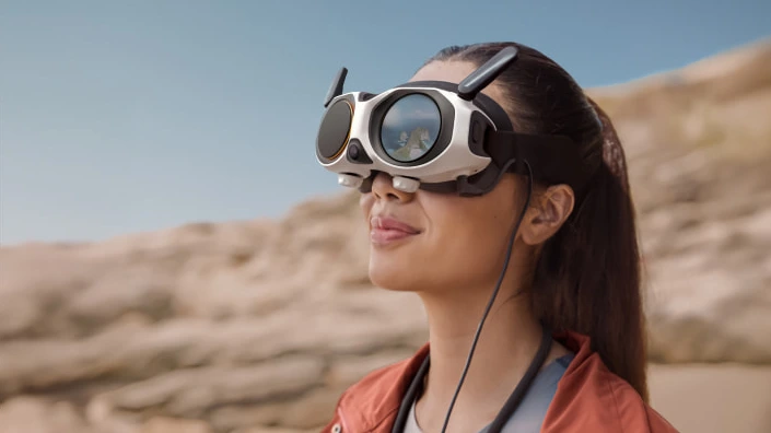 Insta360 uvádí 8K 360° dron Antigravity A1. Vejde se do 250 gramů