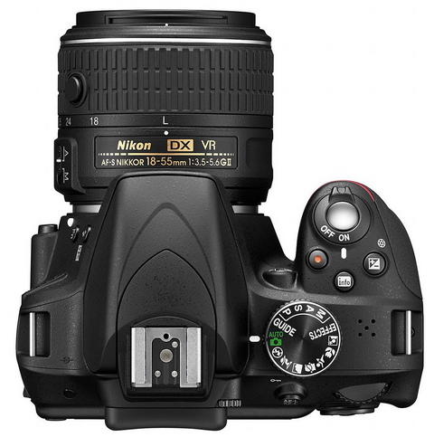 Zrcadlovka Nikon D3300 s 24MPx čipem bez AA filtru