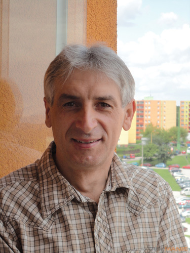 Sony Cyber-shot W350: šikovný prcek