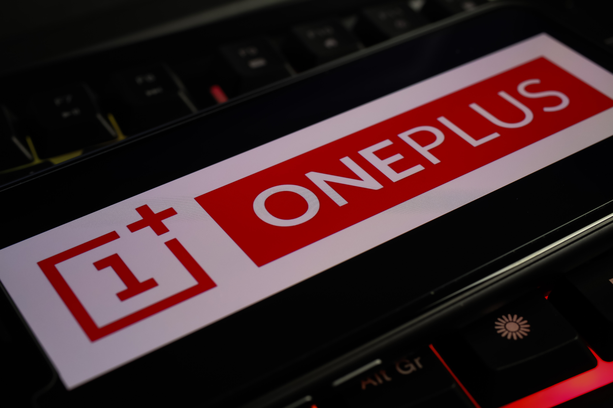 OnePlus chystá model Ace 6 Ultra s procesorem Dimensity 9500