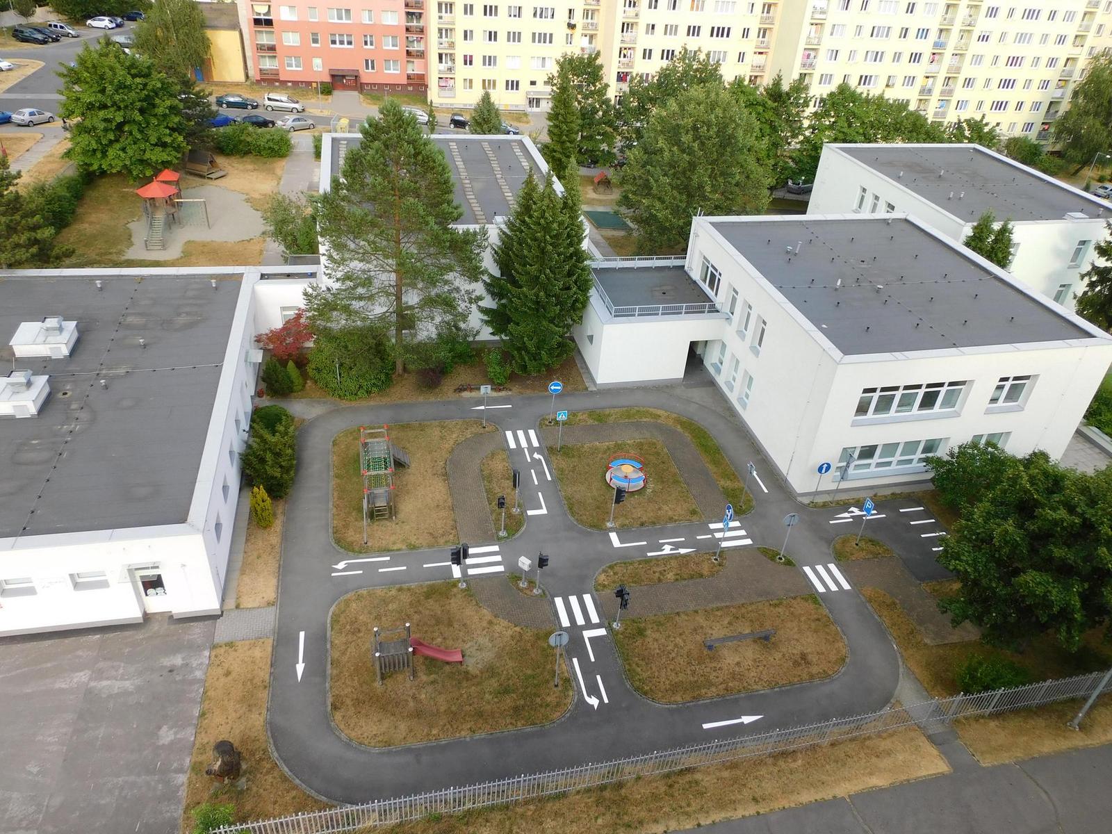 Nikon Coolpix B600: kamarád do přírody