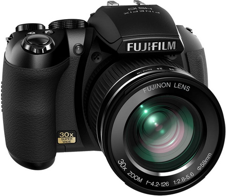 Fujifilm překvapil 30× ultrazoomem FinePix HS10