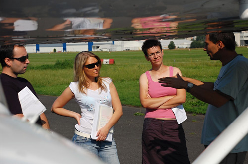 Nepracuj a pojď létat: Staňte se na 2 hodiny pilotem!