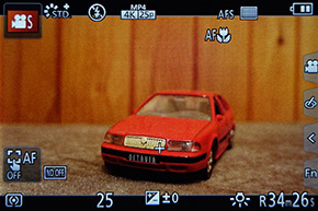 Panasonic Lumix FZ2000: ultrazoom nebo profi kamera?