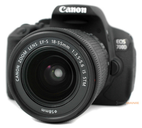 Canon EOS 700D: dotykový hybrid