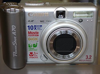 Canon PowerShot A70: Rychlý stříbrný krasavec