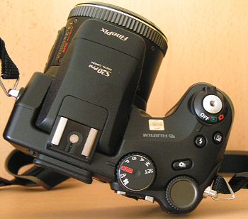 FinePix S20 Pro: zrcadlovka pro náročné