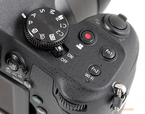 Panasonic Lumix FZ1000: legenda je zpátky