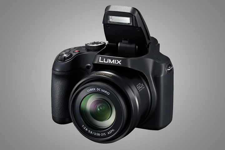 Panasonic uvedl 60× ultrazoom Lumix FZ82D s lepším EVF i LCD