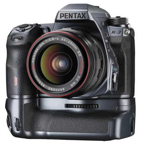 Speciální edice Ricoh Pentax K-3 Prestige s gripem