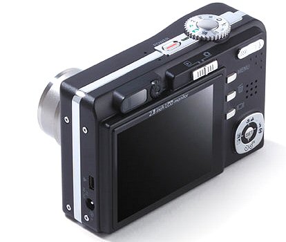 Levnější Dynax a levný Acer