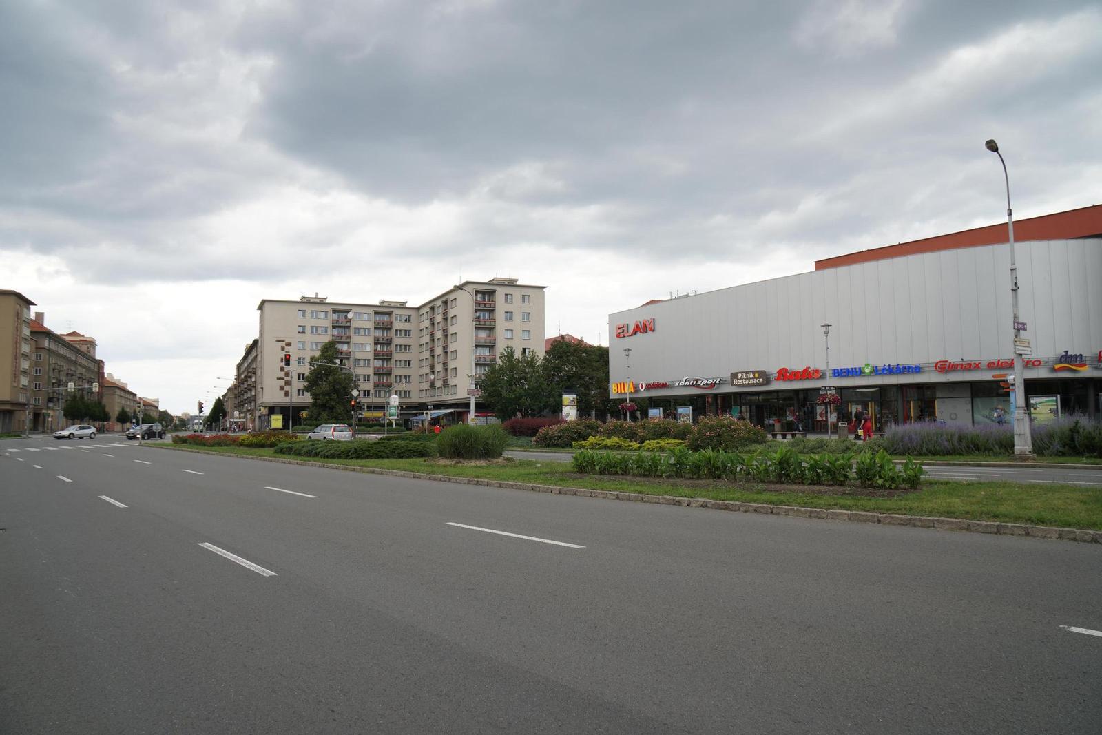 Sony Carl Zeiss Vario-Tessar T* 16-70mm F4 OSS (SEL1670Z)