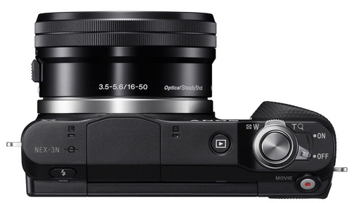 Základní Sony NEX-3N s vestavěným bleskem