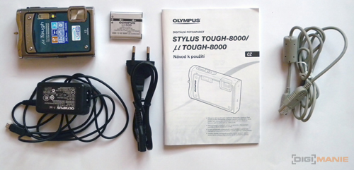 Olympus mju Tough 6000 vs. 8000: 10 proti 12