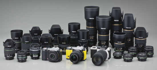 Pentax představuje K-01, CSC fotoaparát s APS-C čipem