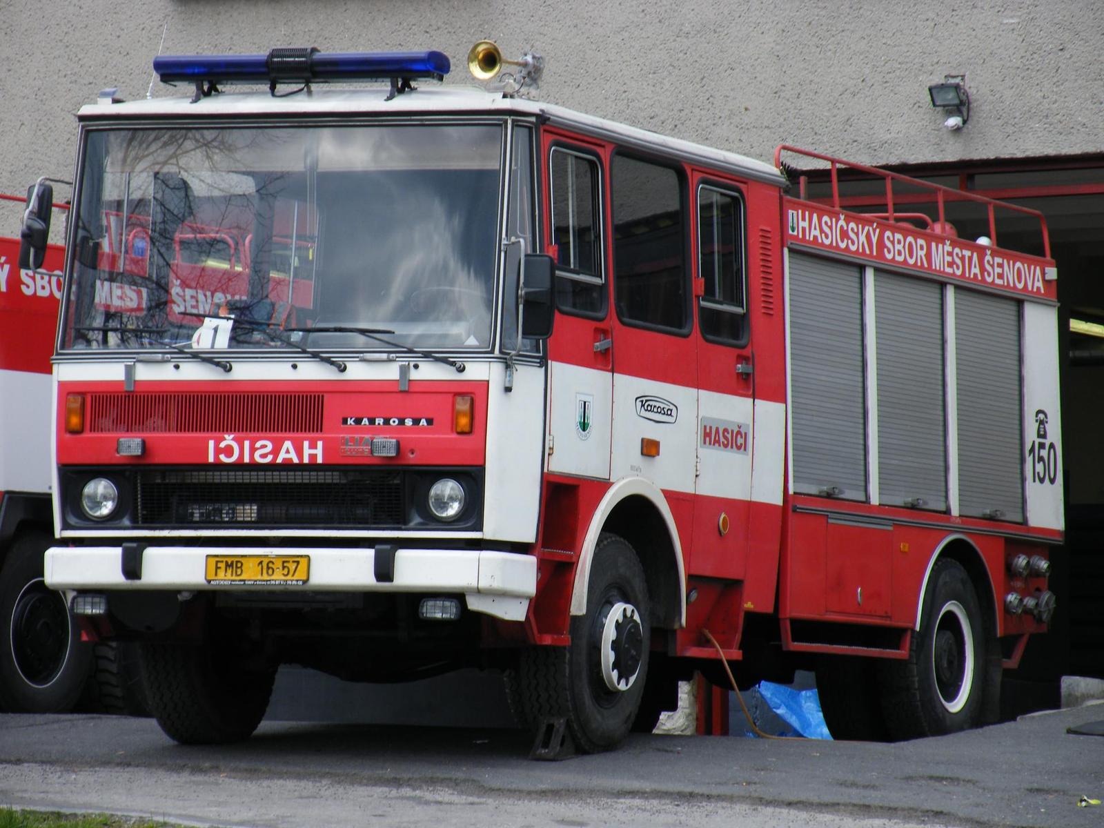 FinePix S8100fd: mají se ostatní ultrazoomy bát?