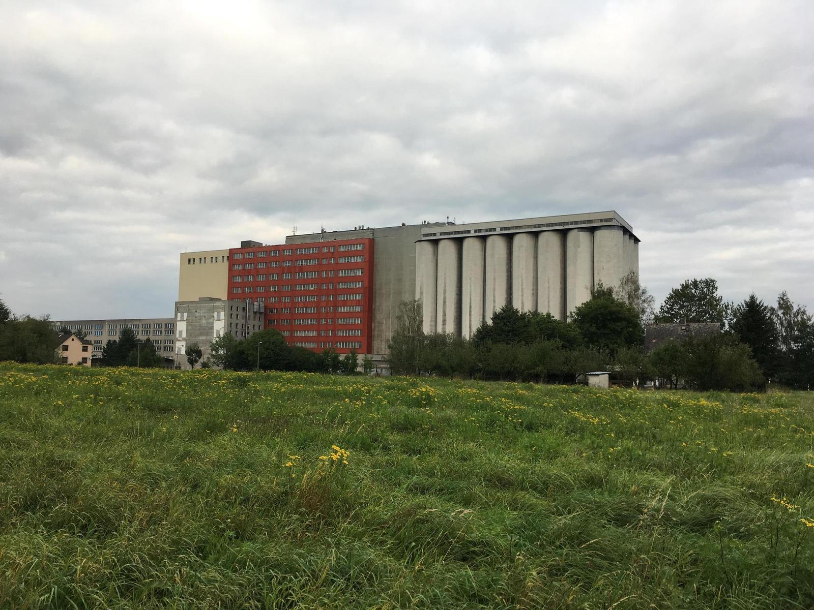 Apple iPhone SE: kompaktní silák