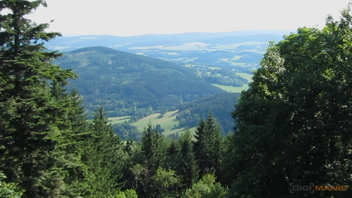 Canon IXUS 300 HS: superstylovka i pro náročné