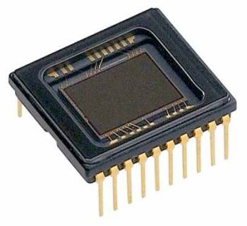 Sharp útočí šestimegovým čipem