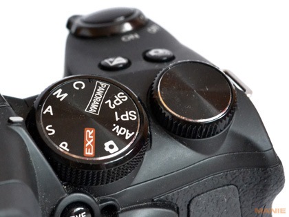 Fujifilm FinePix HS20EXR: důstojný nástupce