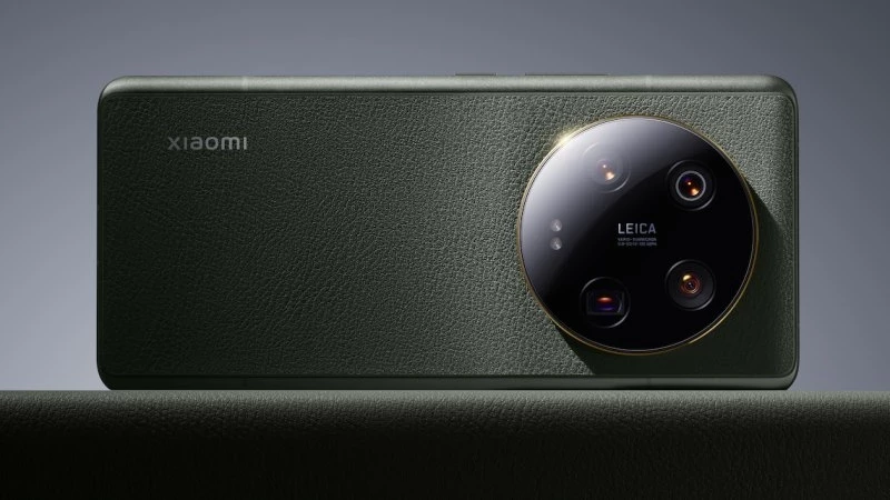 Xiaomi 13 Ultra: Leica, 1,0" čip a variabilní clona, 8K na všech kamerách