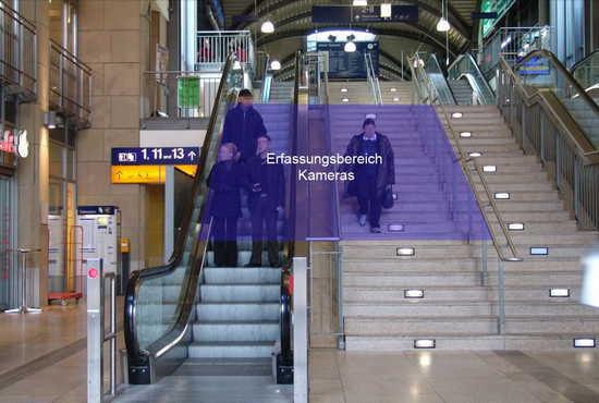 Záběr kamery na nádraží v Mohuči