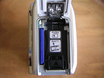 Kyocera Finecam L3V: 2,5" LCD displej!