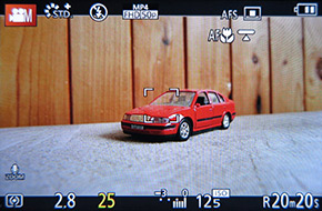 Panasonic Lumix FZ1000: legenda je zpátky