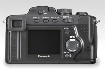 Dva Lumixy se stabilizací obrazu