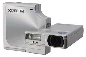 Nejtenčí Kyocera rotuje kolem vlastní osy