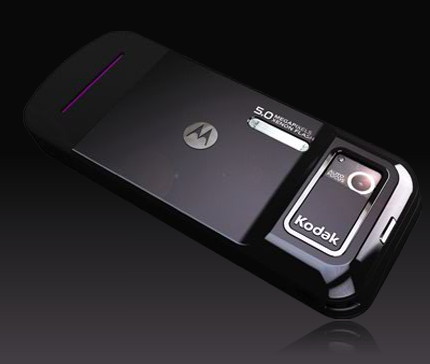 Motorola MOTOZINE ZN5: Telefon nebo fotoaparát?